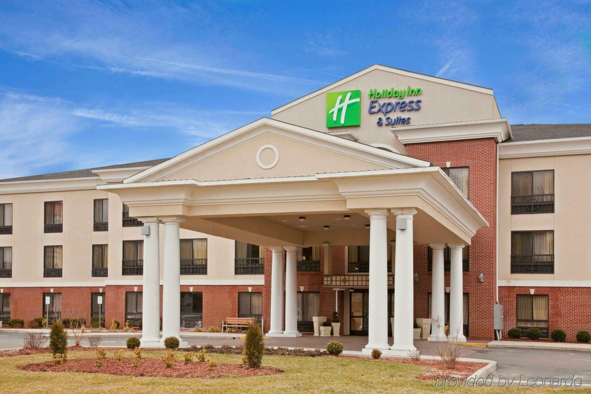 Holiday Inn Express Hotel & Suites Ashland By Ihg Exterior photo